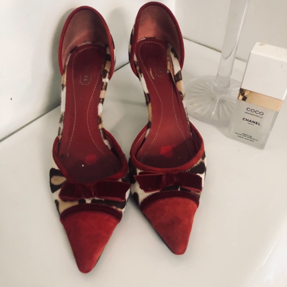 Shoes - Picture 2 of 3